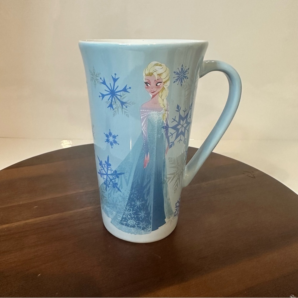 Disney Frozen Elsa Tall Ceramic Coffee Mug – Blue Snowflake Princess – 14oz 2013
